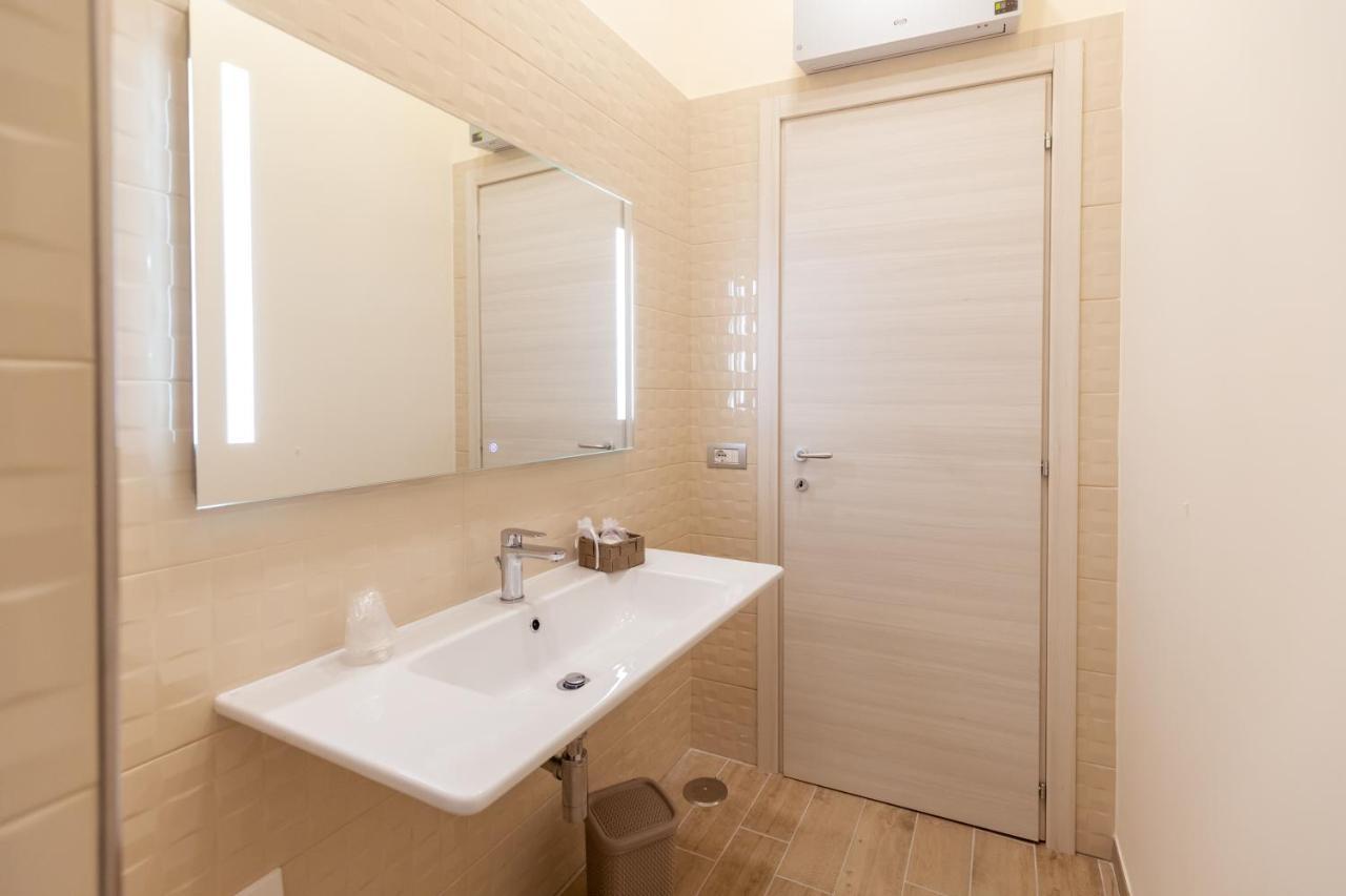 Toledo Rose Hotel Napoli Ngoại thất bức ảnh