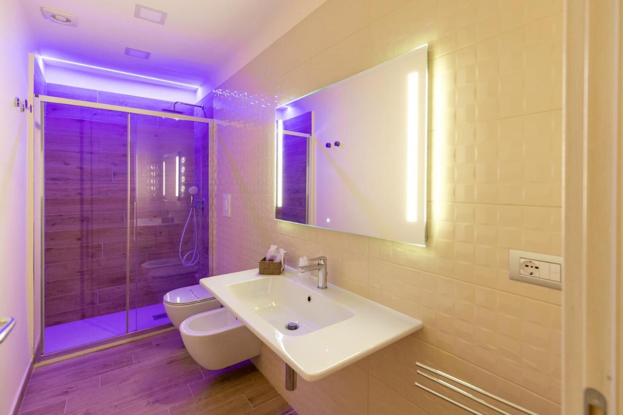 Toledo Rose Hotel Napoli Ngoại thất bức ảnh